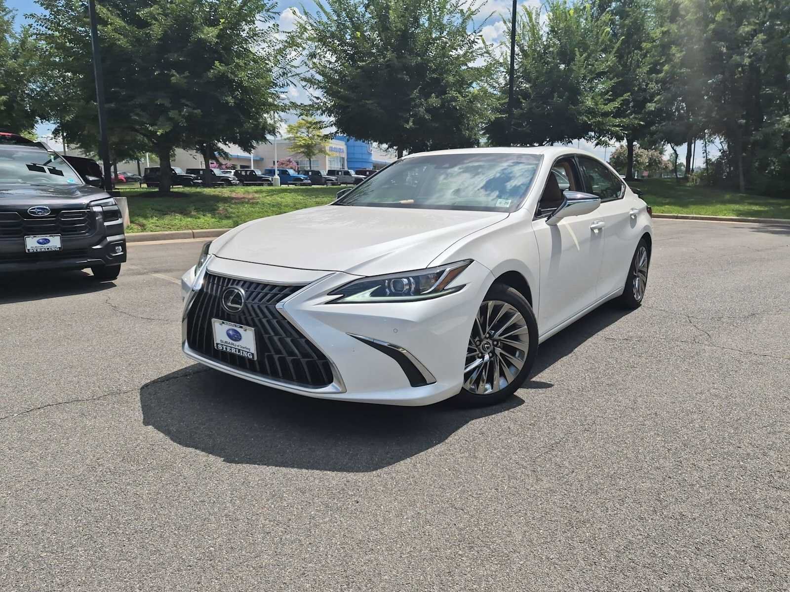 2024 LEXUS ES