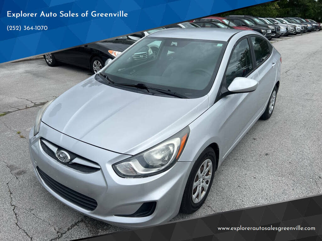 2013 HYUNDAI Accent