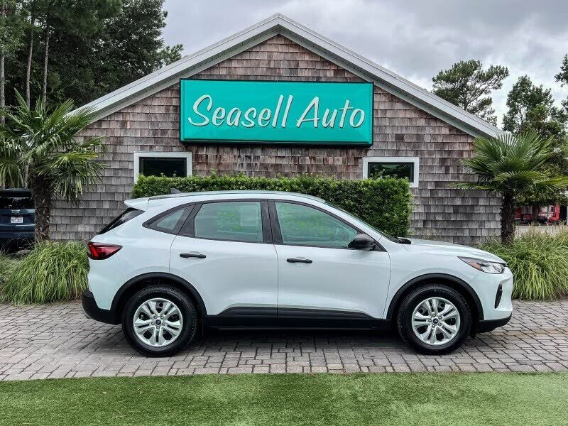 2023 FORD Escape