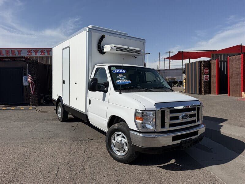 2024 FORD E-350