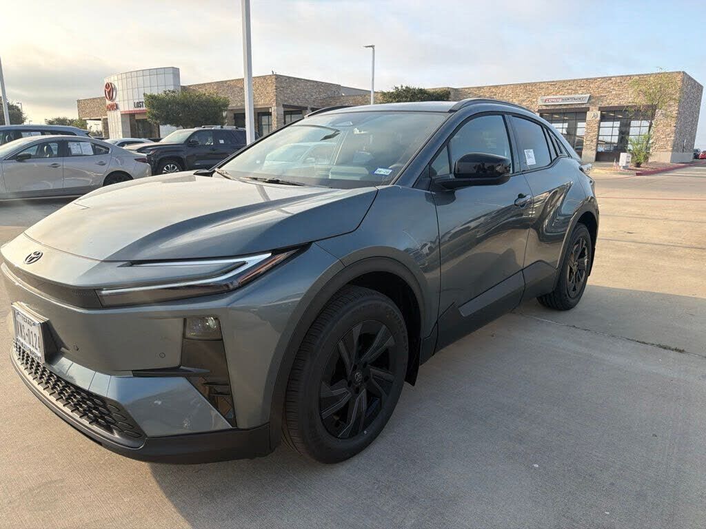 2026 TOYOTA C-HR