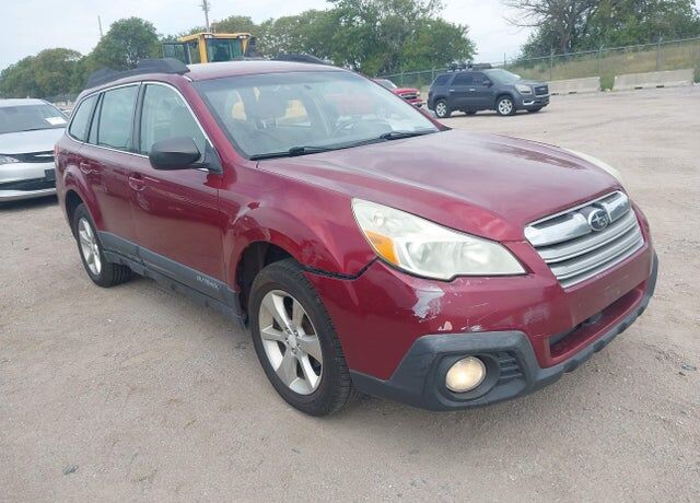 2014 SUBARU Outback