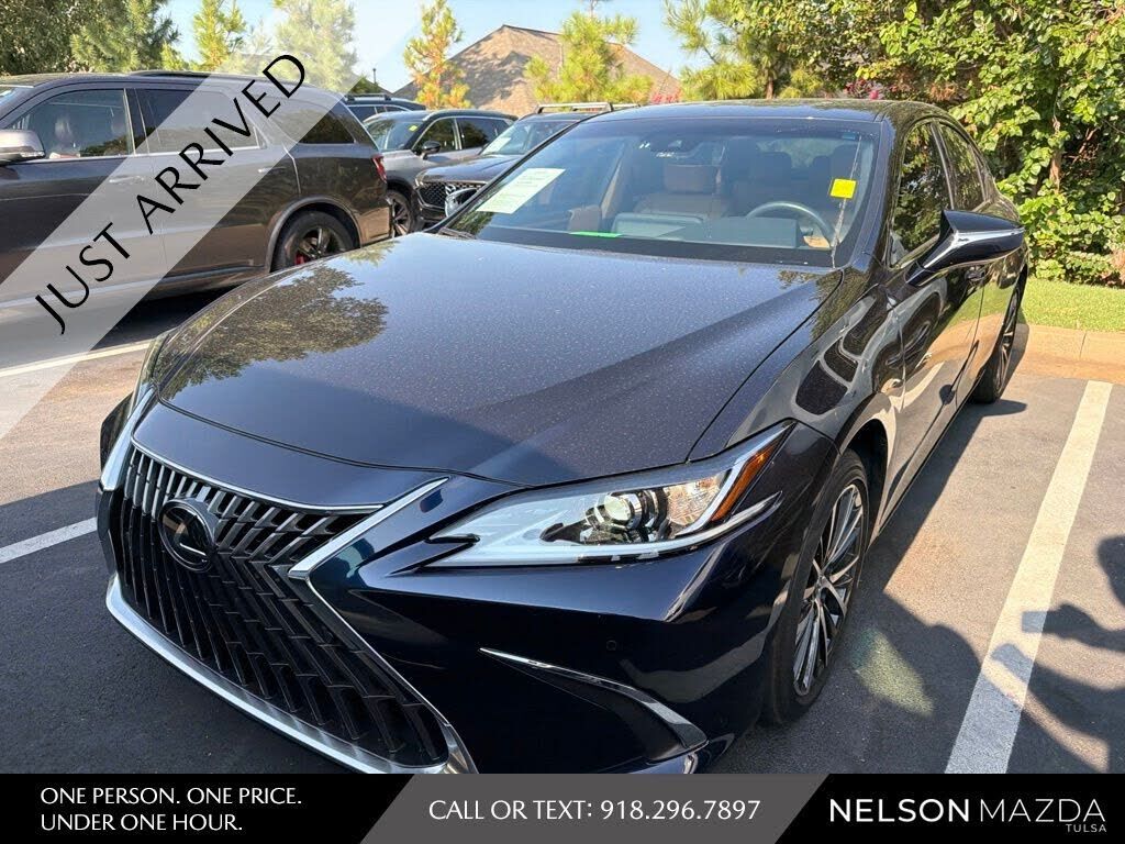 2024 LEXUS ES