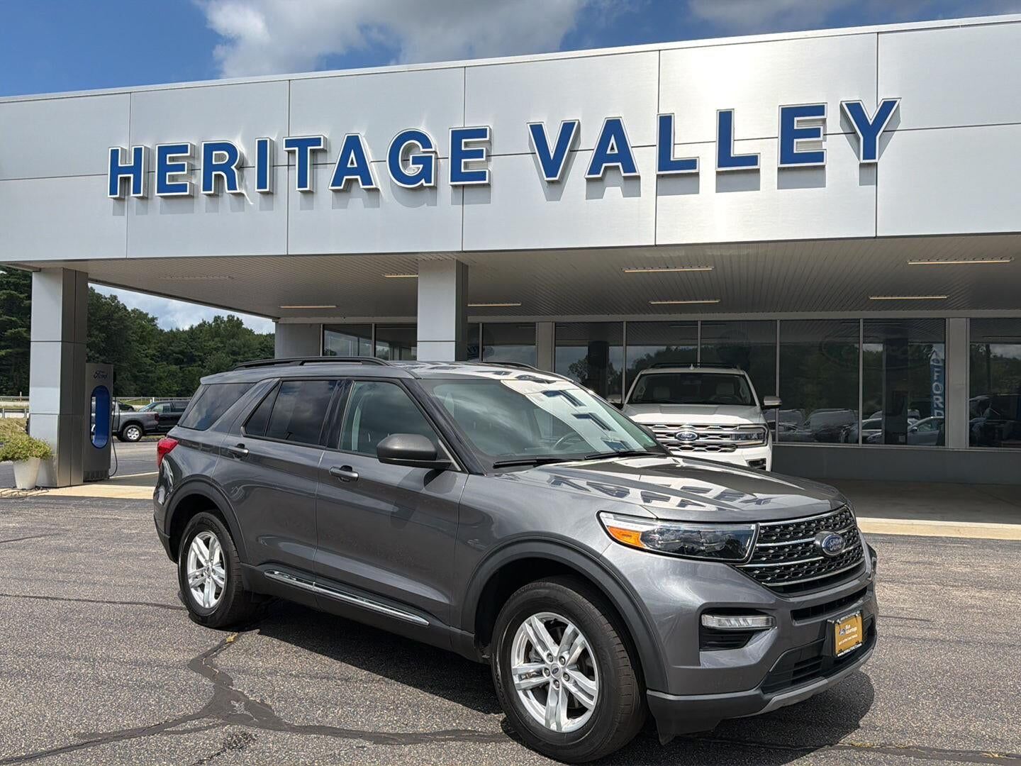 2023 FORD Explorer