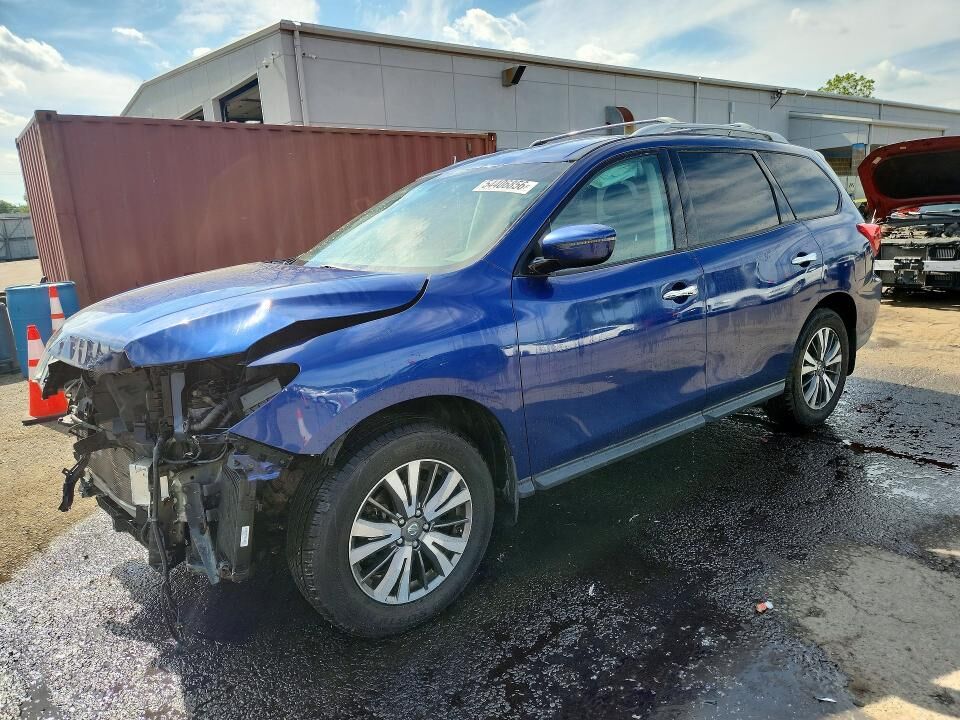 2017 NISSAN Pathfinder