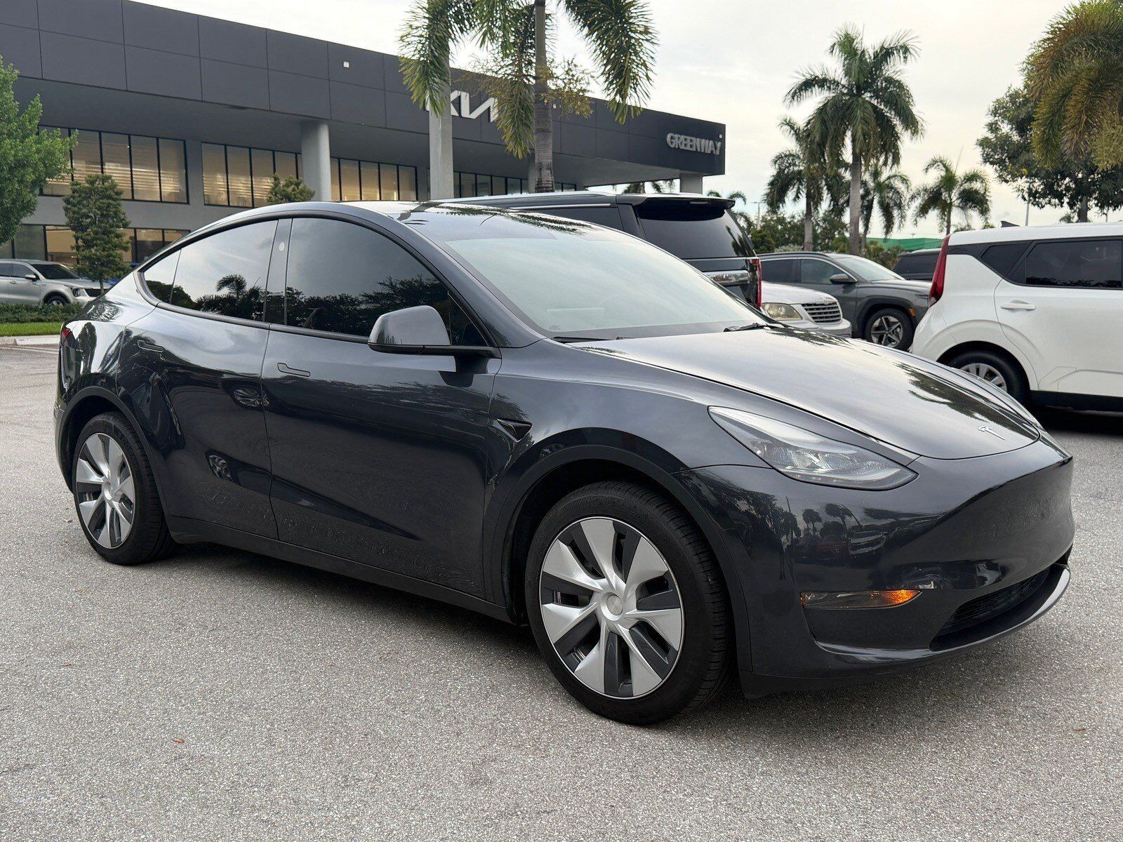 2024 TESLA Model Y