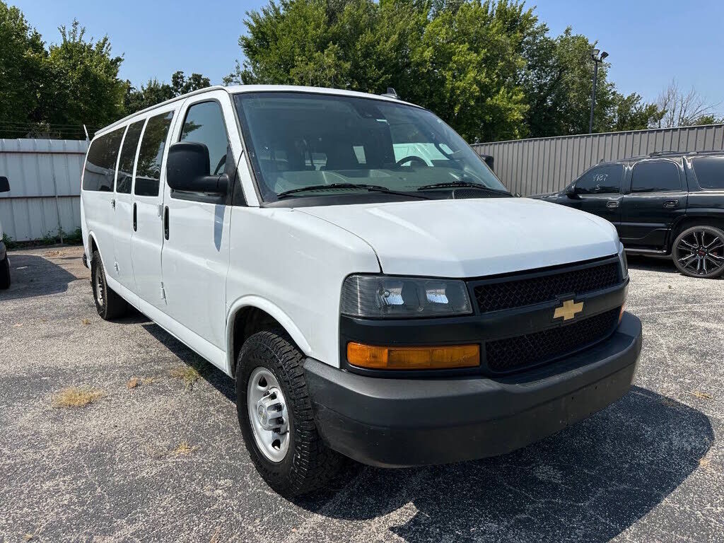 2024 CHEVROLET Express