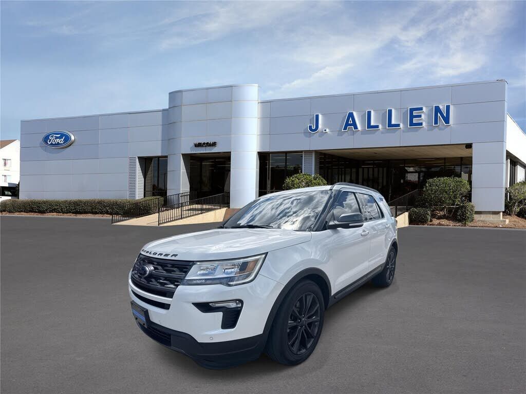 2018 FORD Explorer