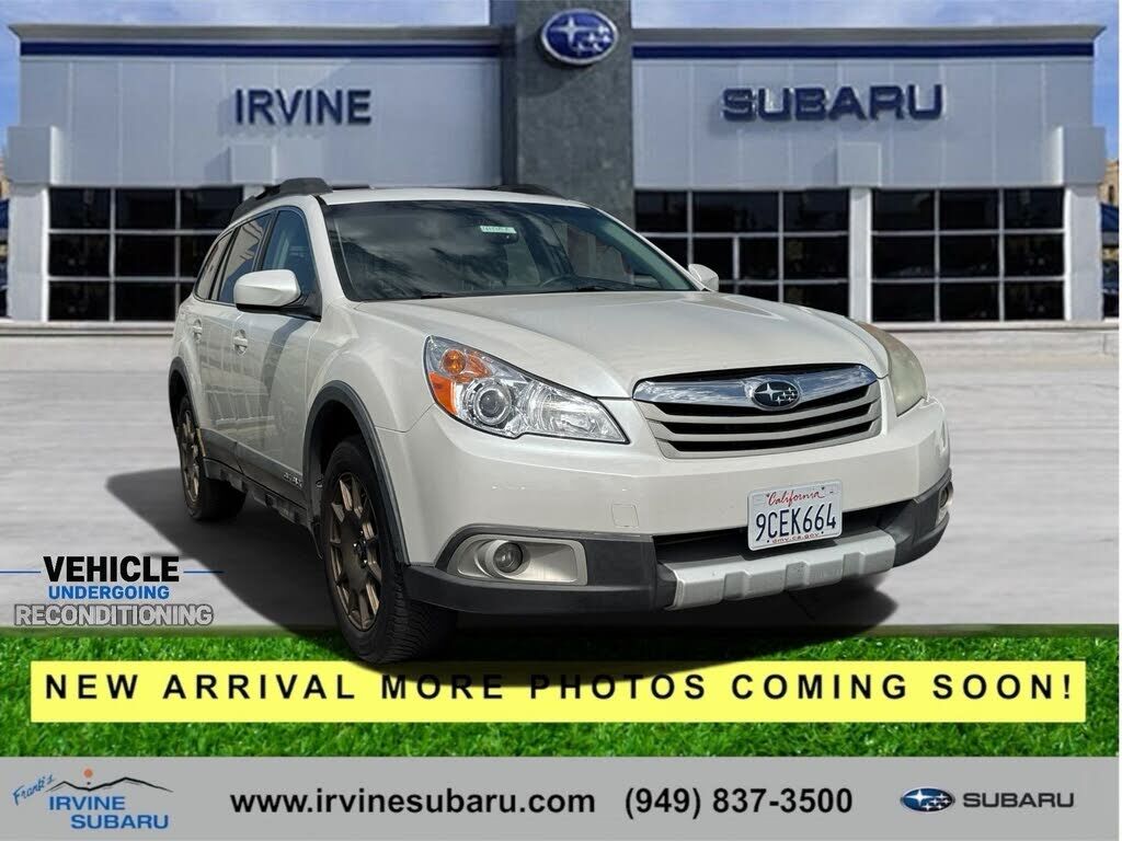 2012 SUBARU Outback