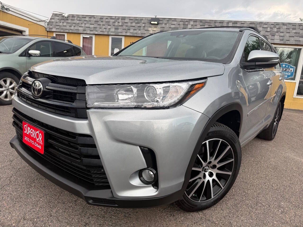 2017 TOYOTA Highlander