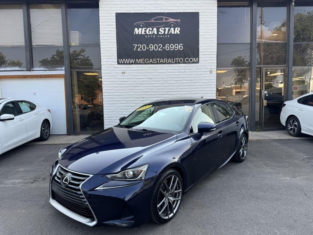 2017 LEXUS IS