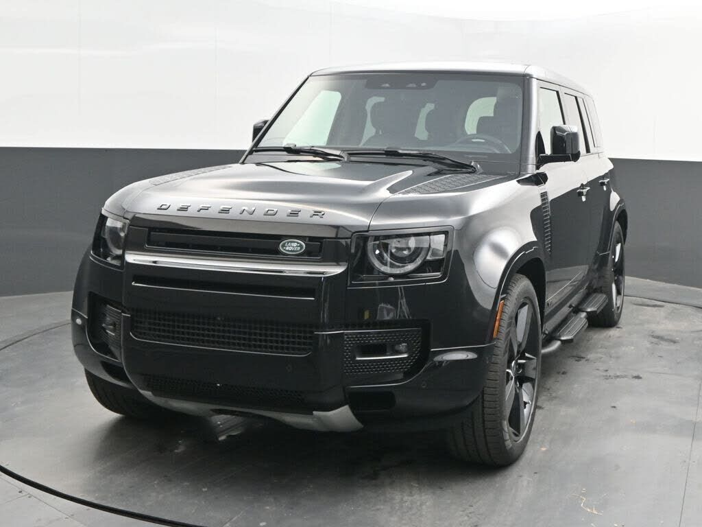 2025 LAND ROVER Defender