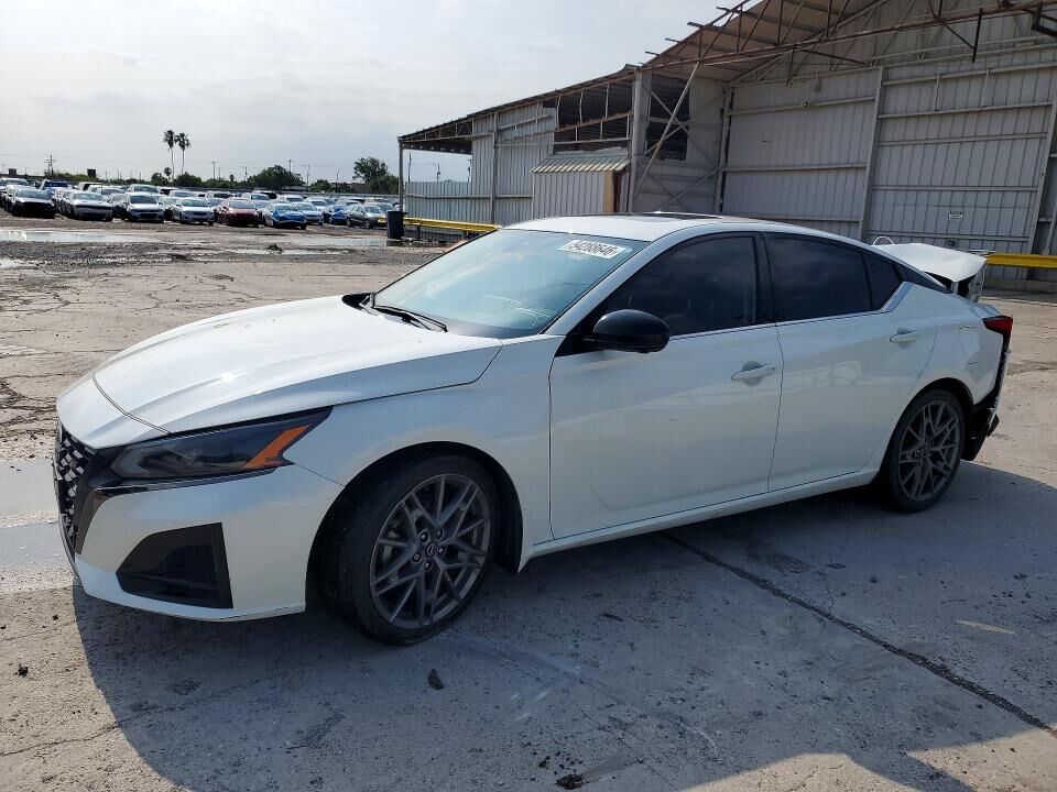 2024 NISSAN Altima