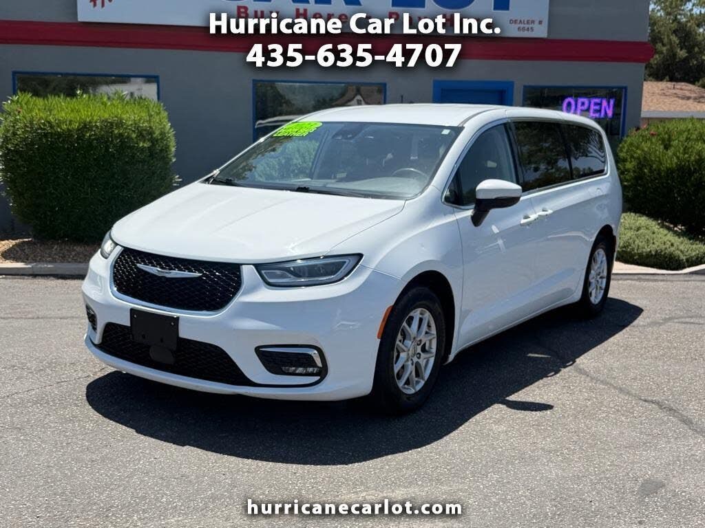 2023 CHRYSLER Pacifica