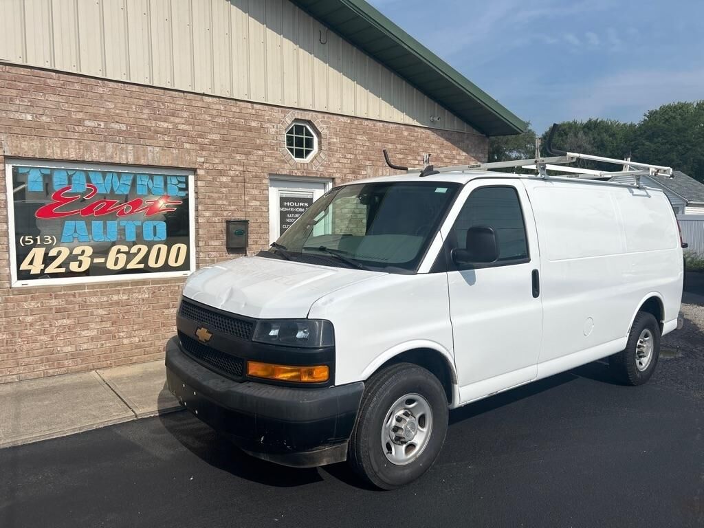 2020 CHEVROLET Express