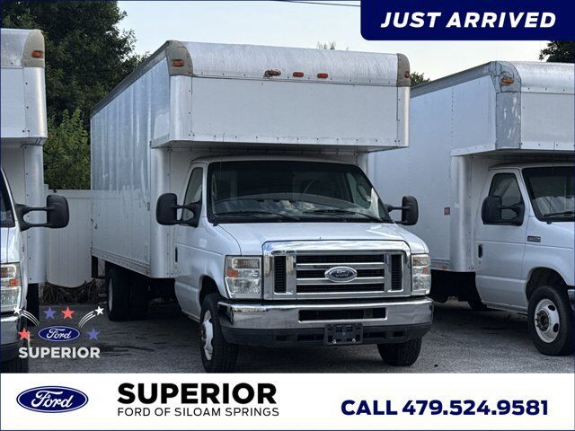2013 FORD E-450