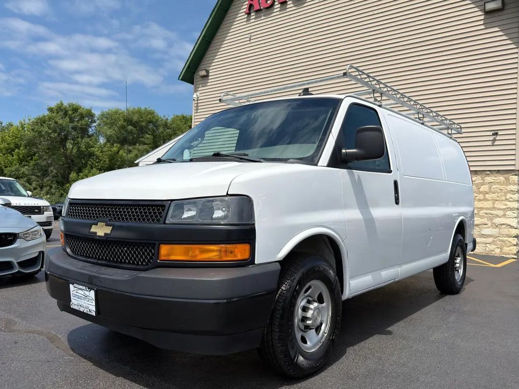 2020 CHEVROLET Express
