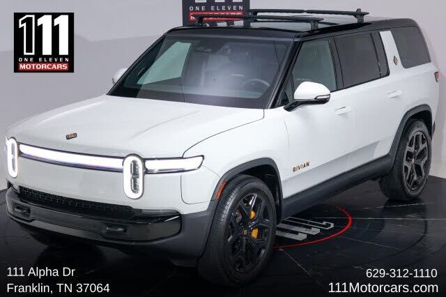 2025 RIVIAN R1S