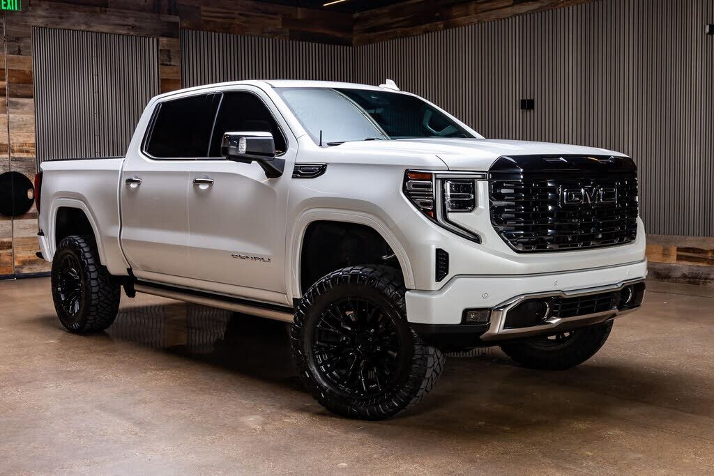 2024 GMC Sierra