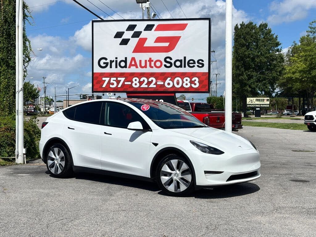2023 TESLA Model Y