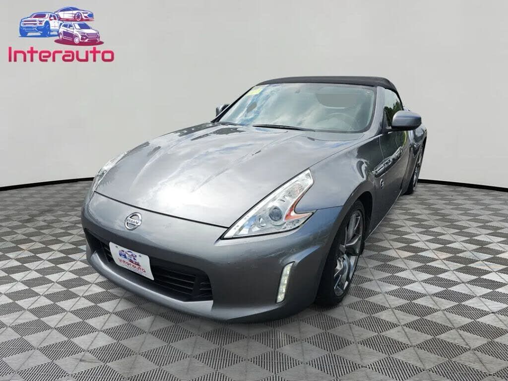 2015 NISSAN 370Z