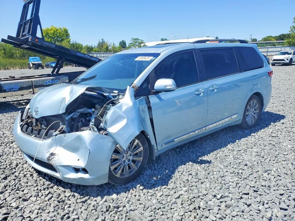 2015 TOYOTA Sienna