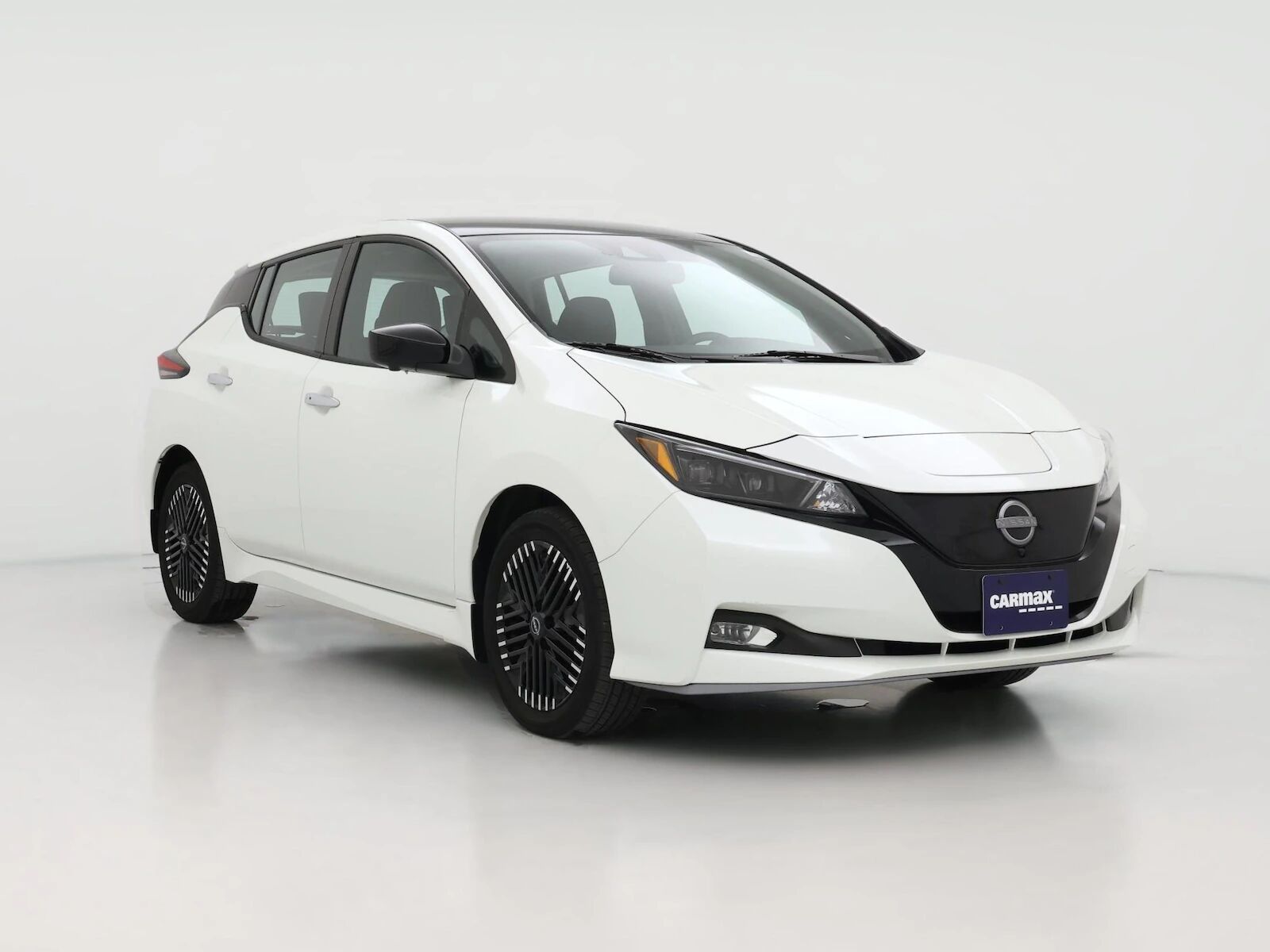 2024 NISSAN Leaf