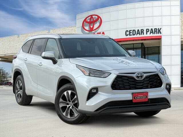 2026 TOYOTA Highlander