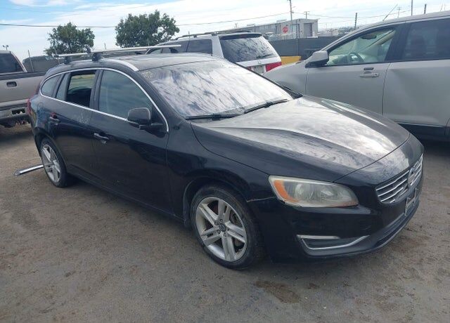 2015 VOLVO V60