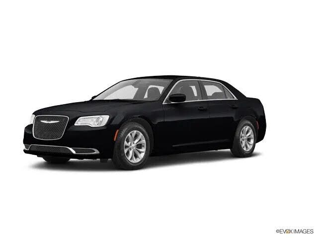 2019 CHRYSLER 300
