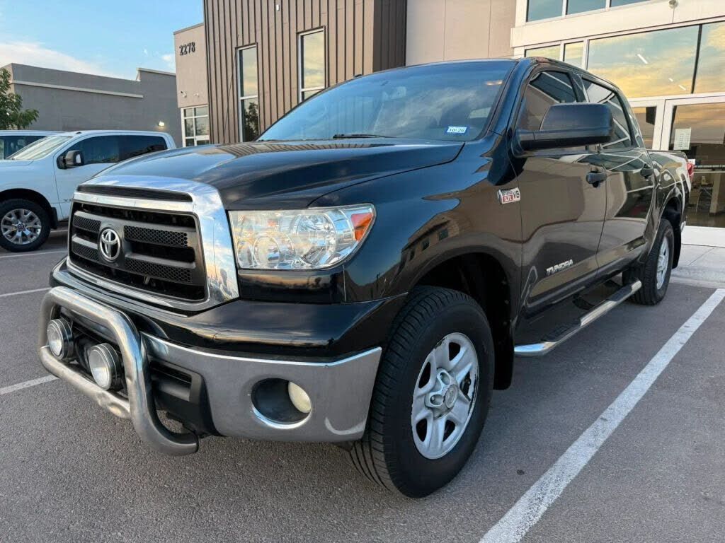2011 TOYOTA Tundra
