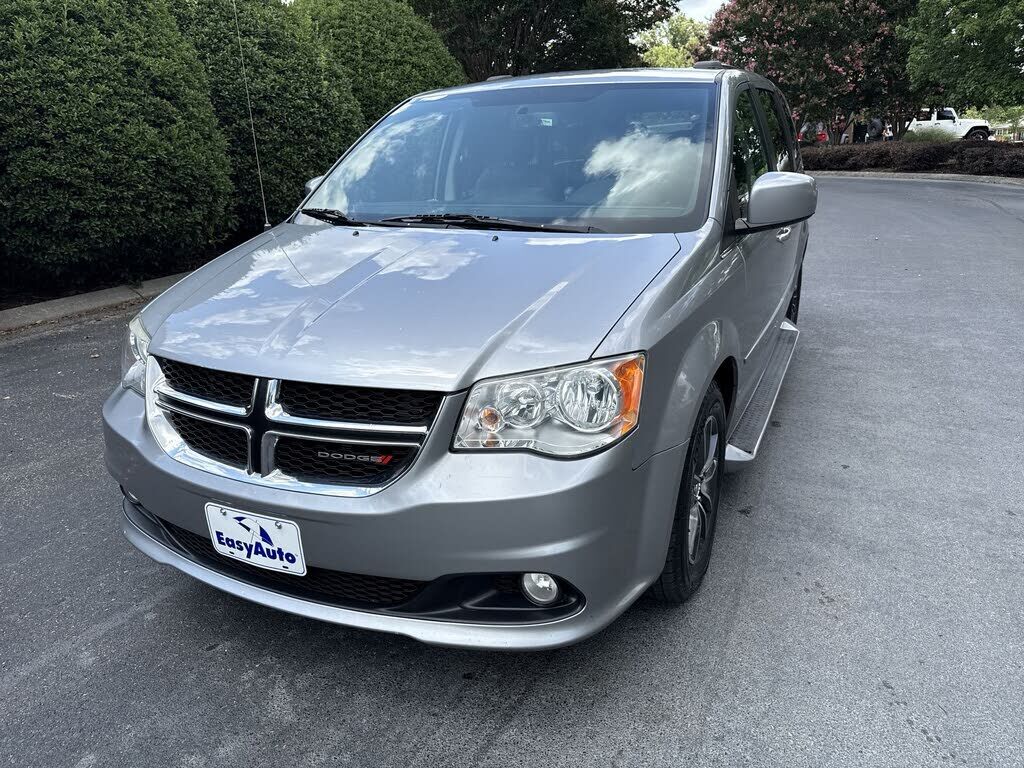 2017 DODGE Grand Caravan
