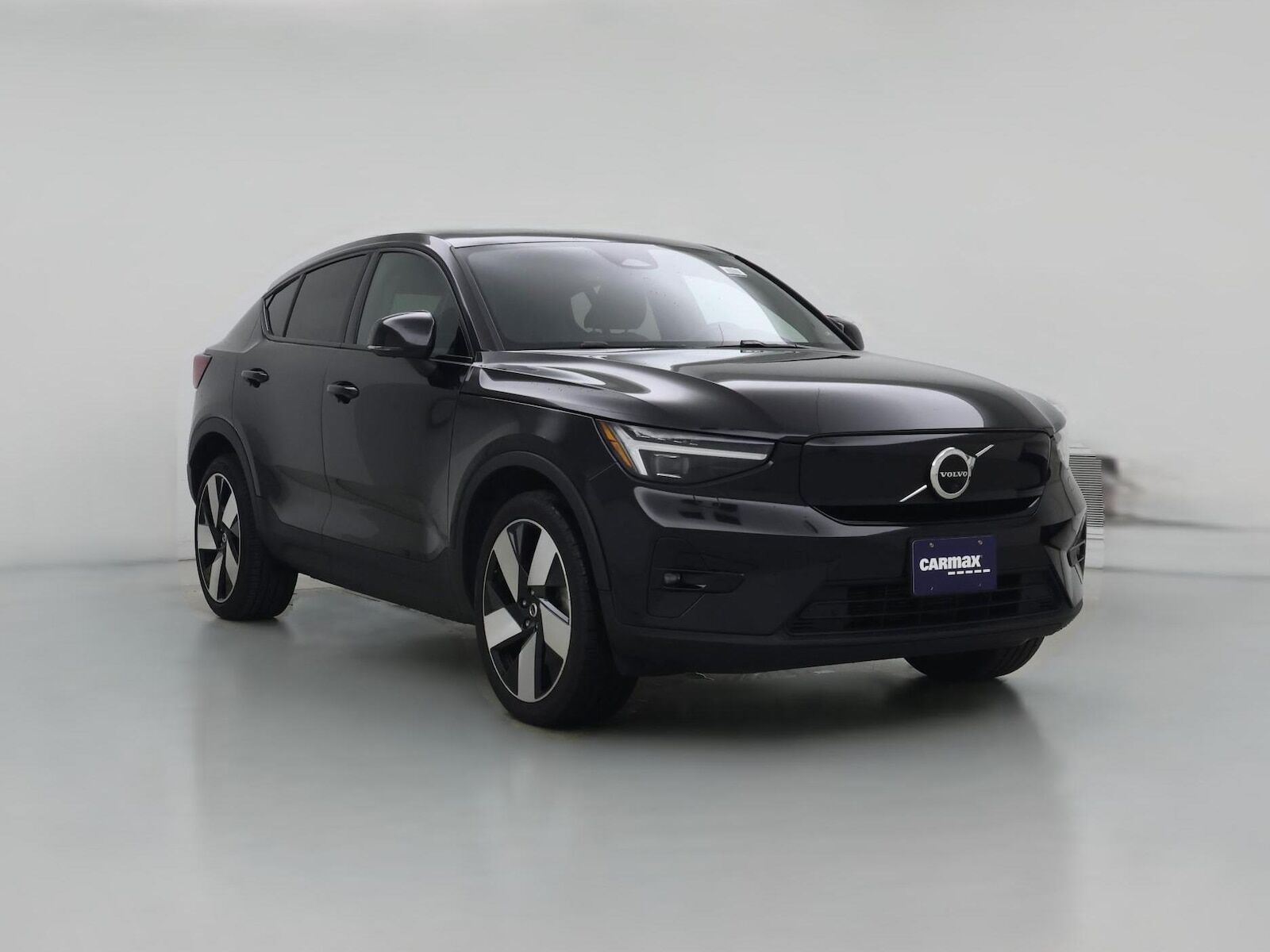 2023 VOLVO C40