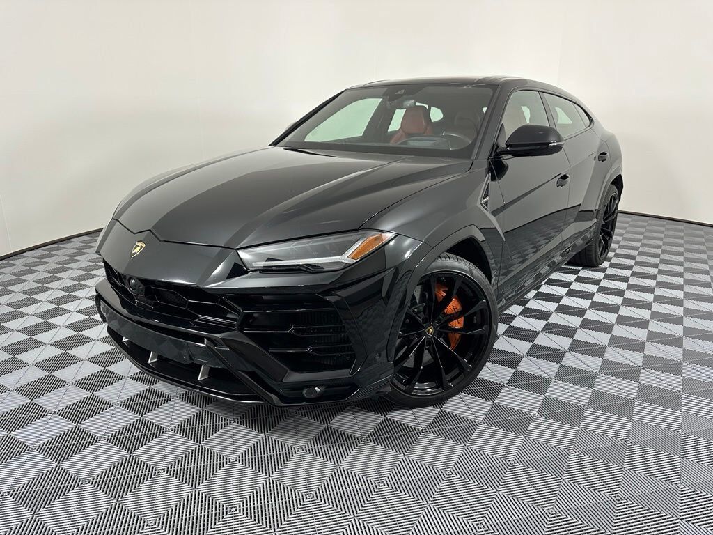 2020 LAMBORGHINI URUS
