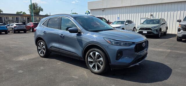 2024 FORD Escape