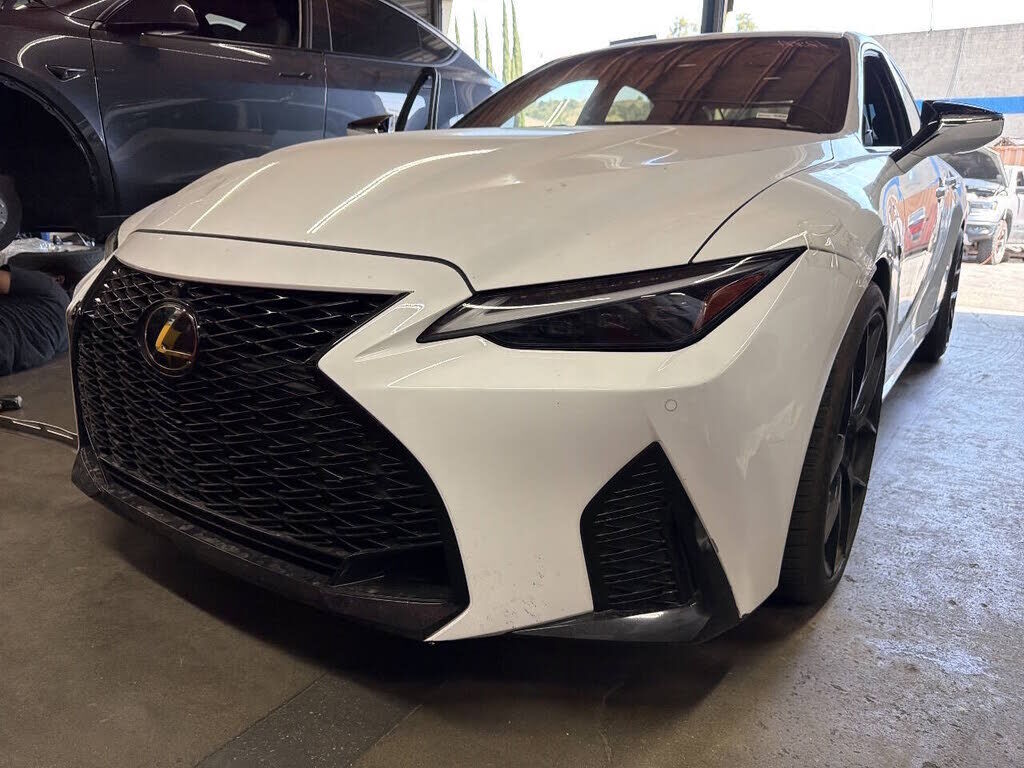 2022 LEXUS IS