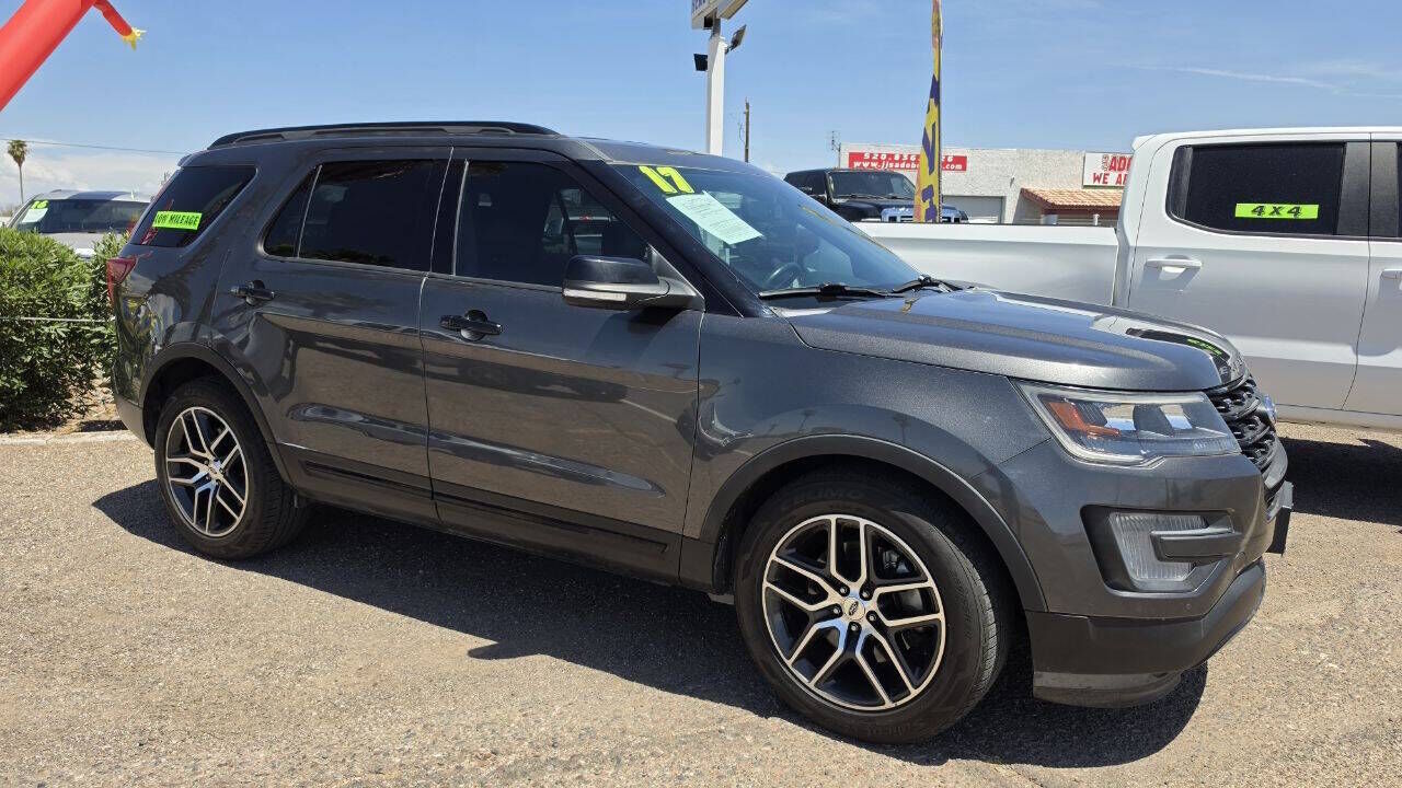 2017 FORD Explorer