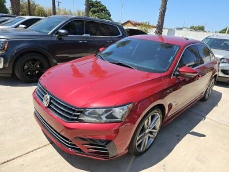 2017 VOLKSWAGEN Passat