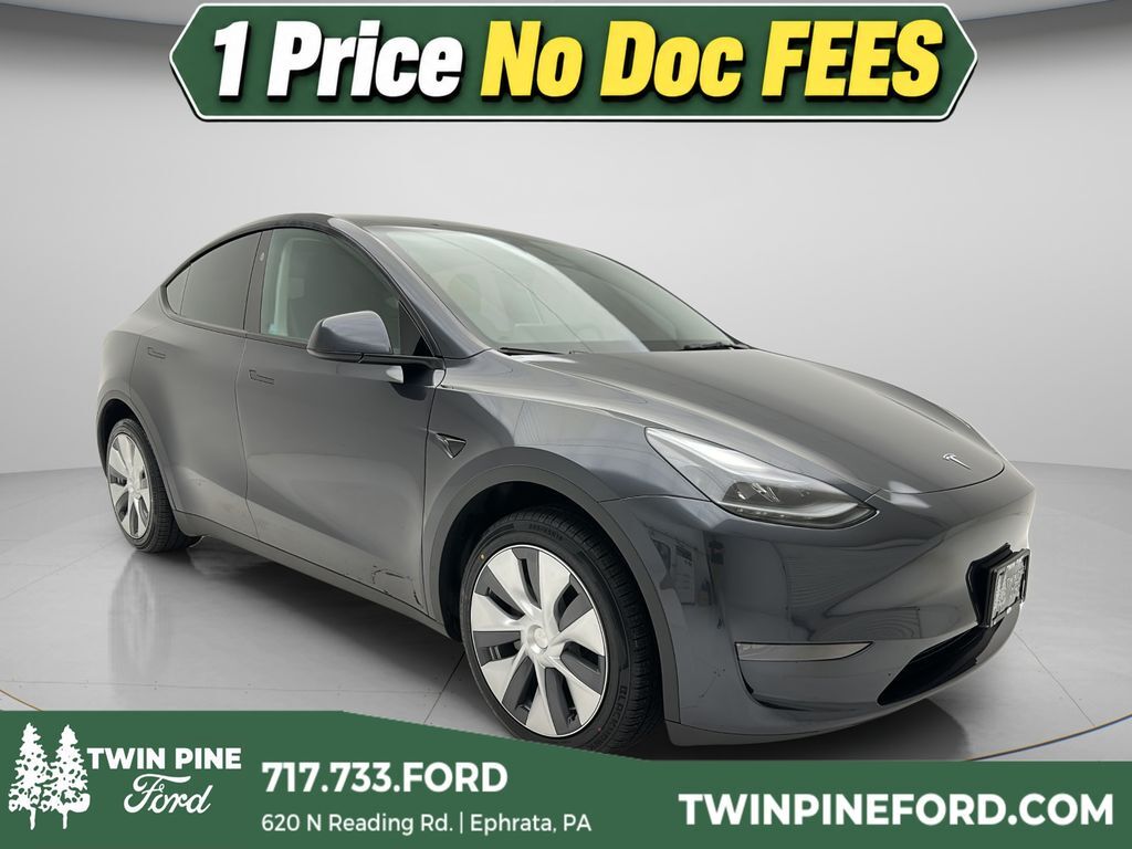 2024 TESLA Model Y