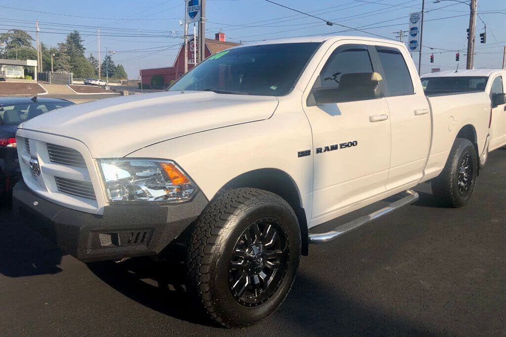 2012 DODGE Ram