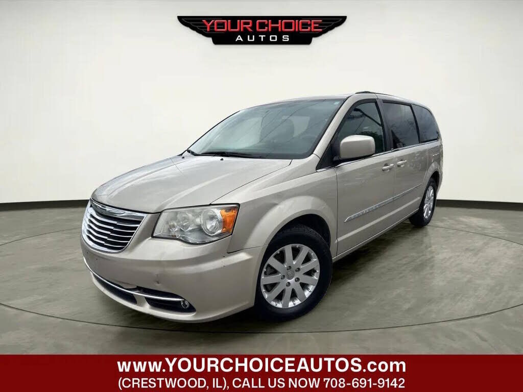 2014 CHRYSLER Town and Country