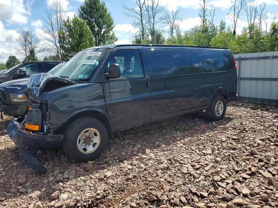2017 CHEVROLET Express