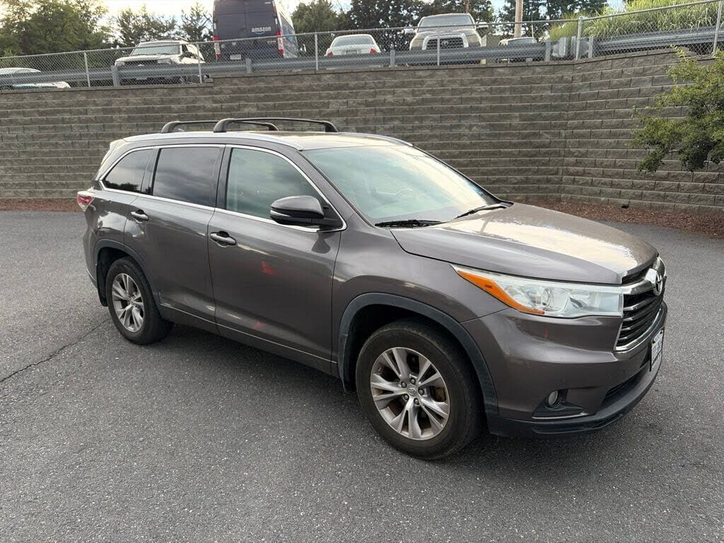 2015 TOYOTA Highlander