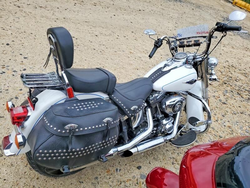 2012 HARLEY DAVIDSON Heritage Softail Classic 103