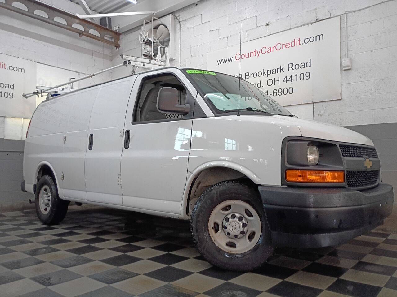 2017 CHEVROLET Express