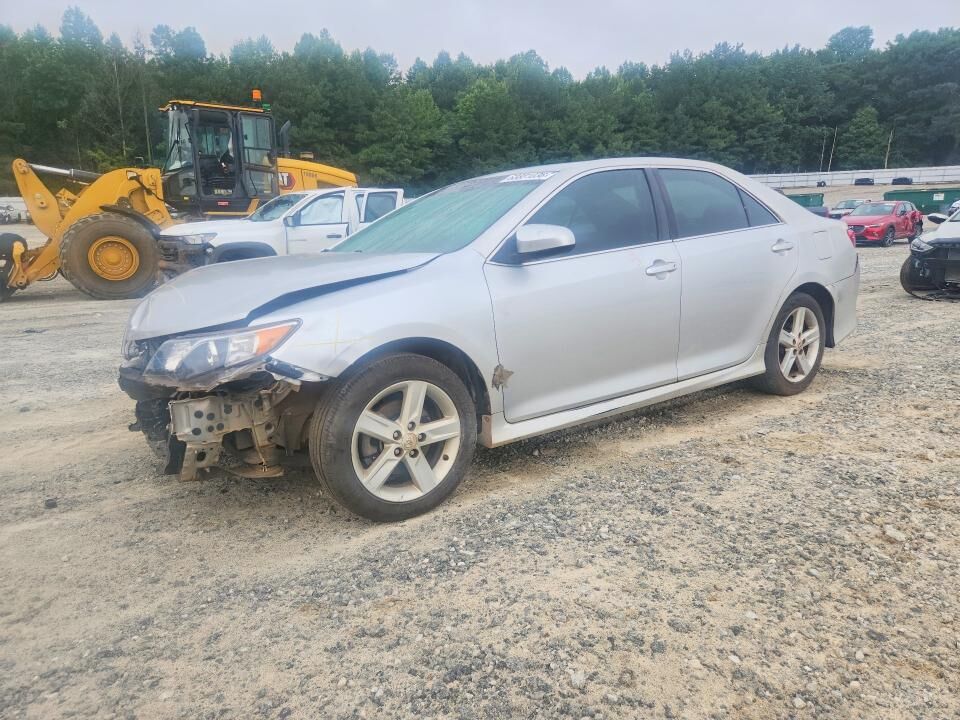 2013 TOYOTA Camry