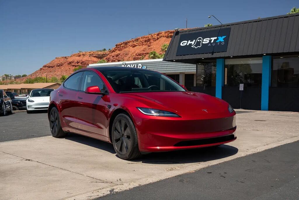 2024 TESLA Model 3