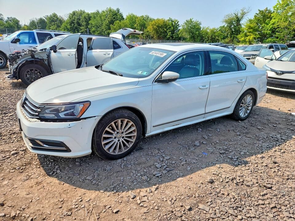 2017 VOLKSWAGEN Passat