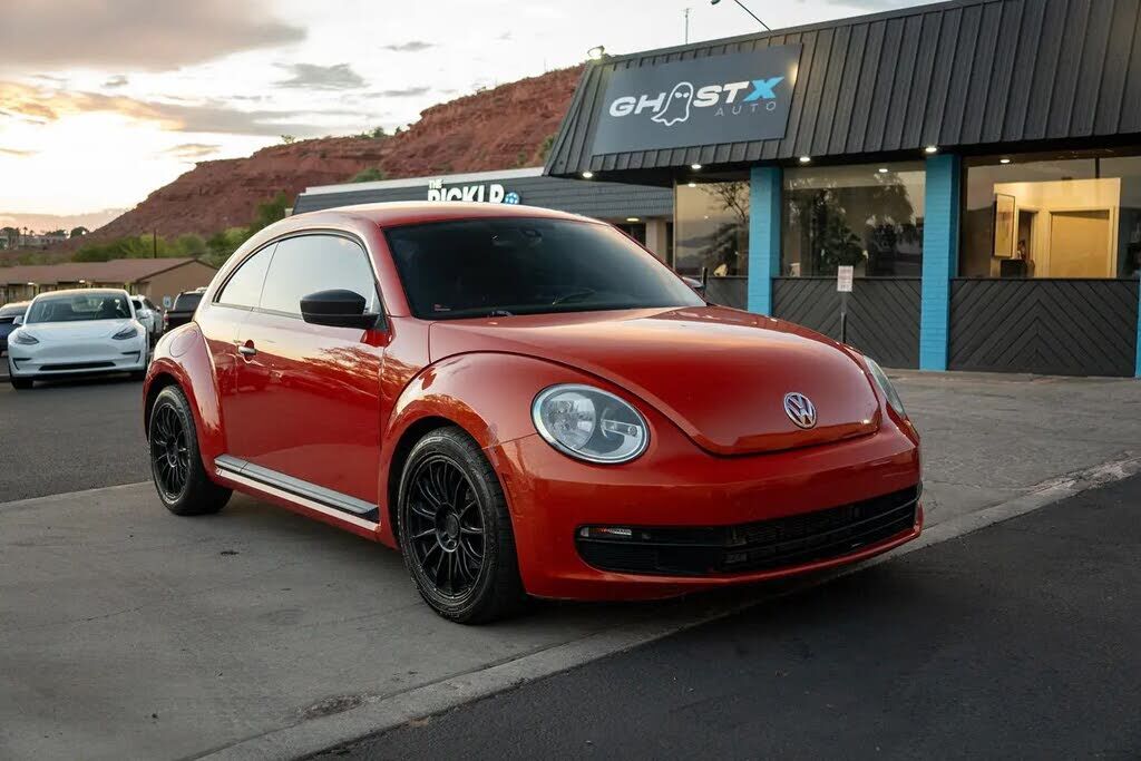 2016 VOLKSWAGEN Beetle