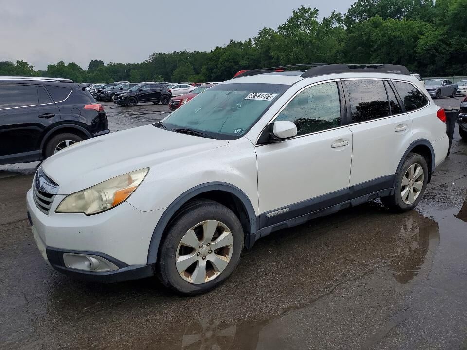 2011 SUBARU Outback